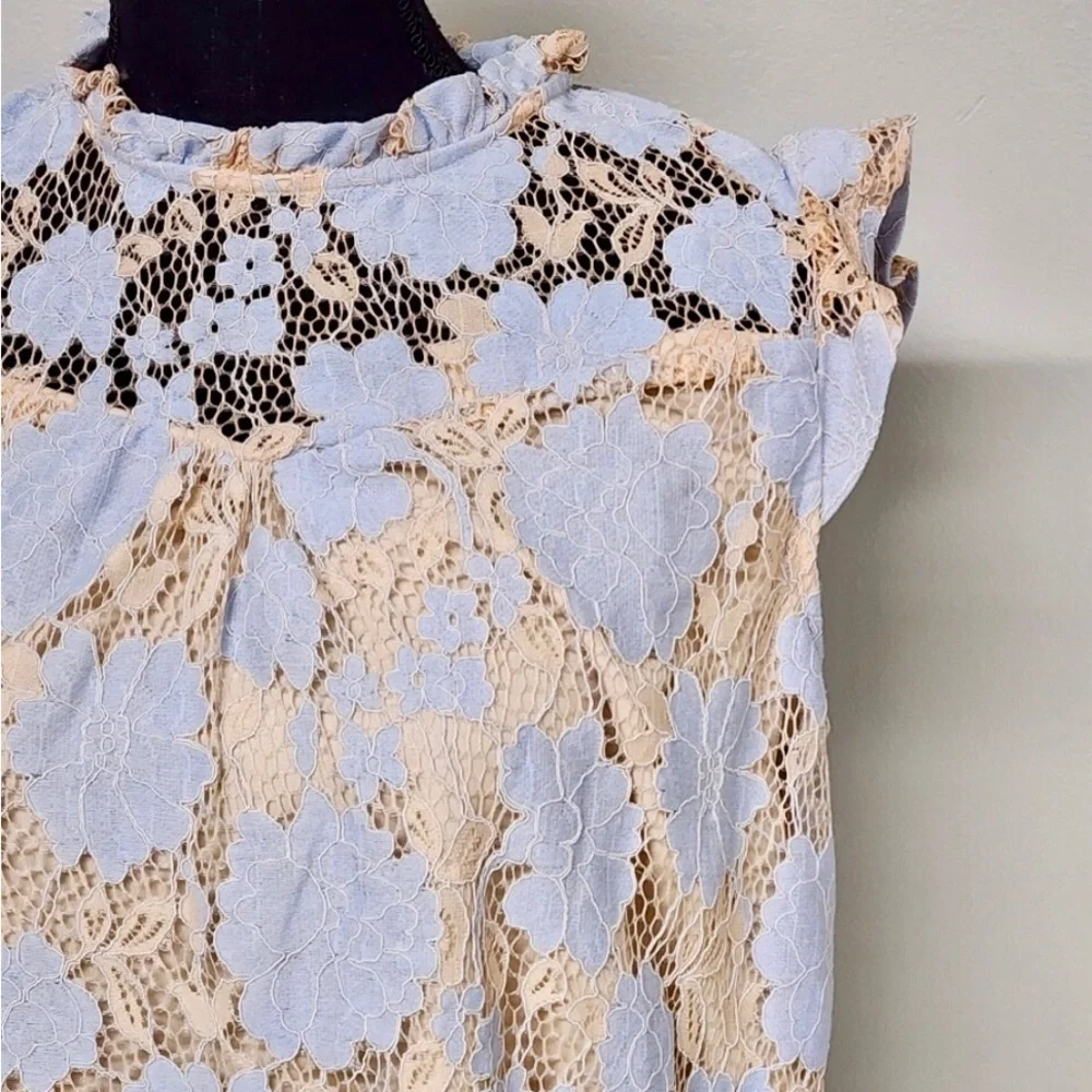 ❎💲SOLD 💲❎ NWT Nude & Periwinkle lined Floral Lace Sleeveless Blouse sz L - Picture 5 of 16